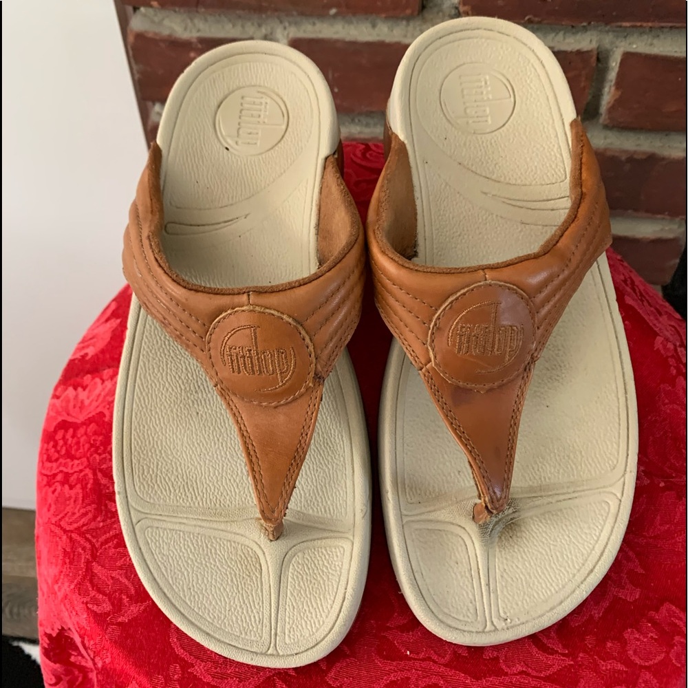 Leather flip flops